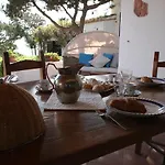 Con Discesa Privata A Mare *